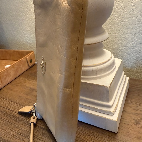Coach Cream Clutch Sleek Wristlet Bag - Picture 5 of 9